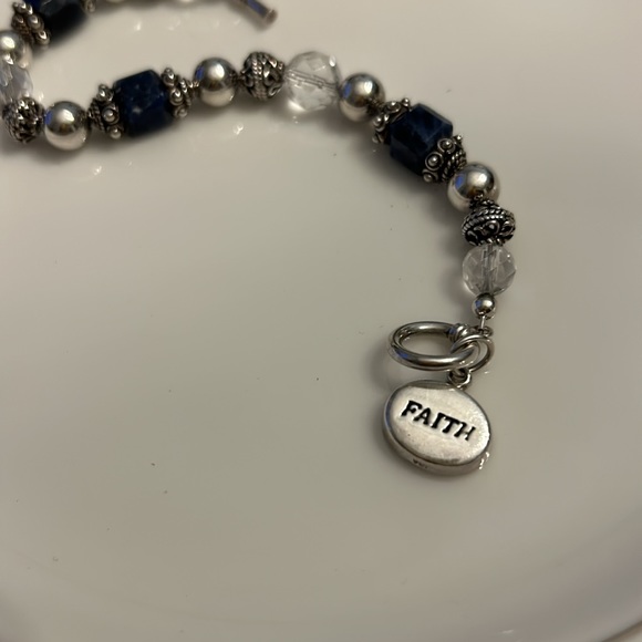 Sterling silver and blue stone Silpada bracelet - Picture 3 of 4